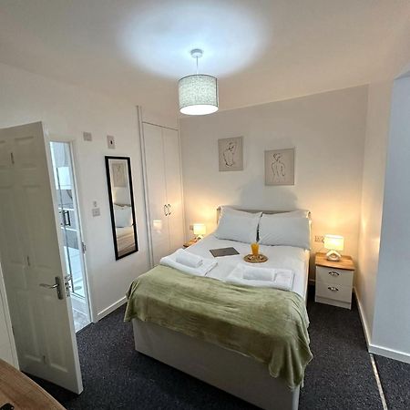 Newmarket Road Studios And Suites By Tas Accommodations Cambridge  Extérieur photo