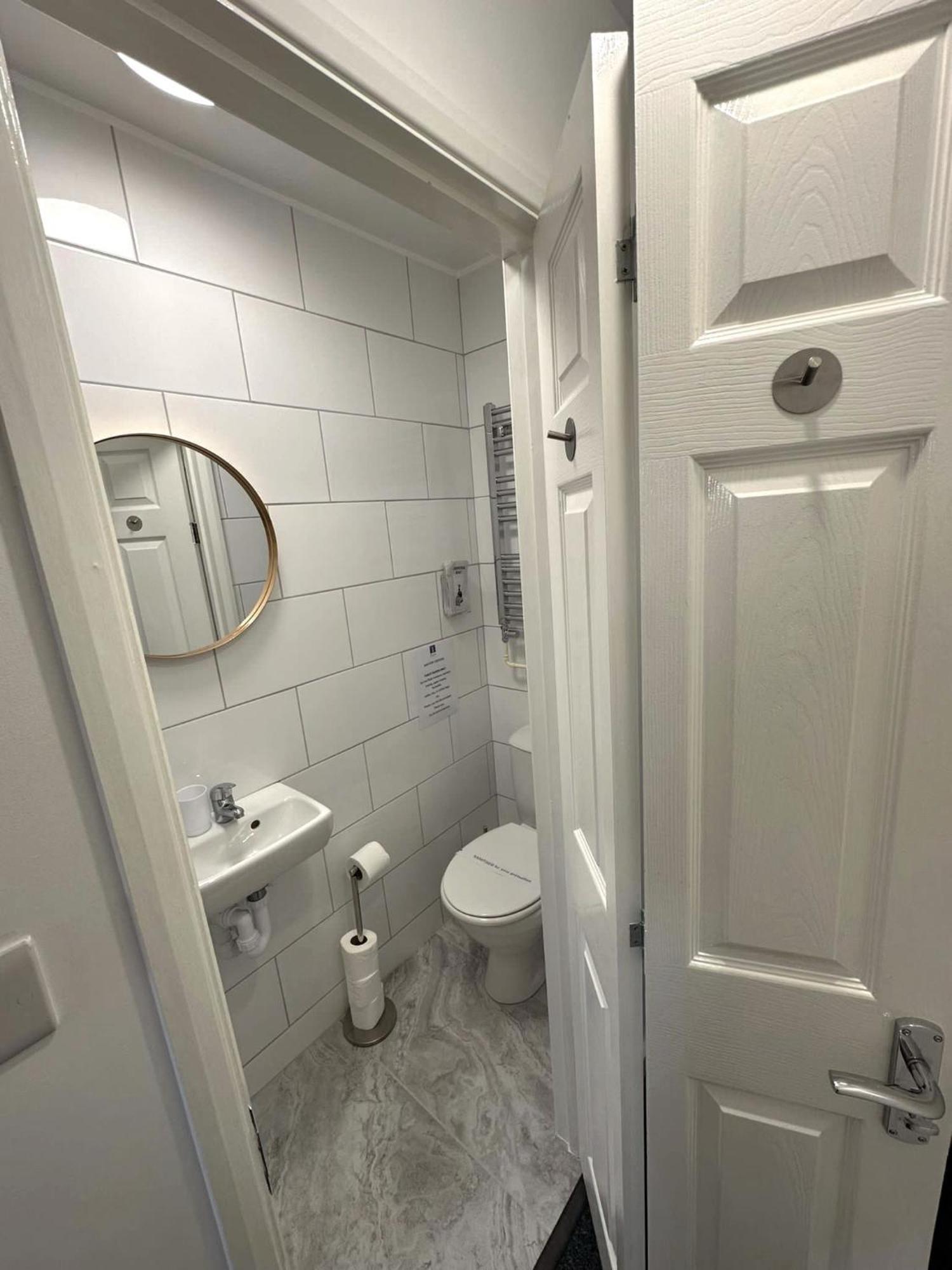 Newmarket Road Studios And Suites By Tas Accommodations Cambridge  Extérieur photo